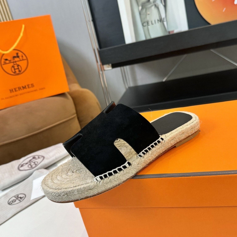 H**mes slippers